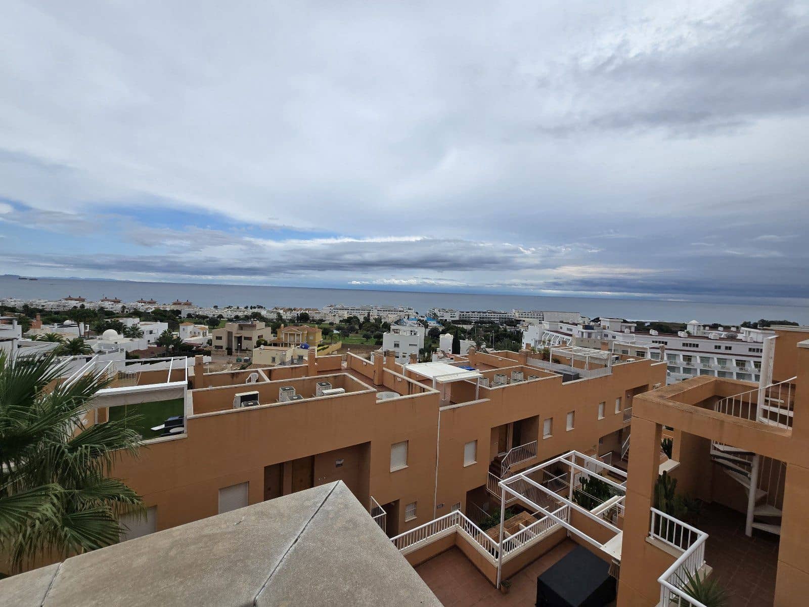 2 soverom Penthouse til salgs i Mojacar med svømmebasseng garasje - € 250 000 (Ref: 10163984)