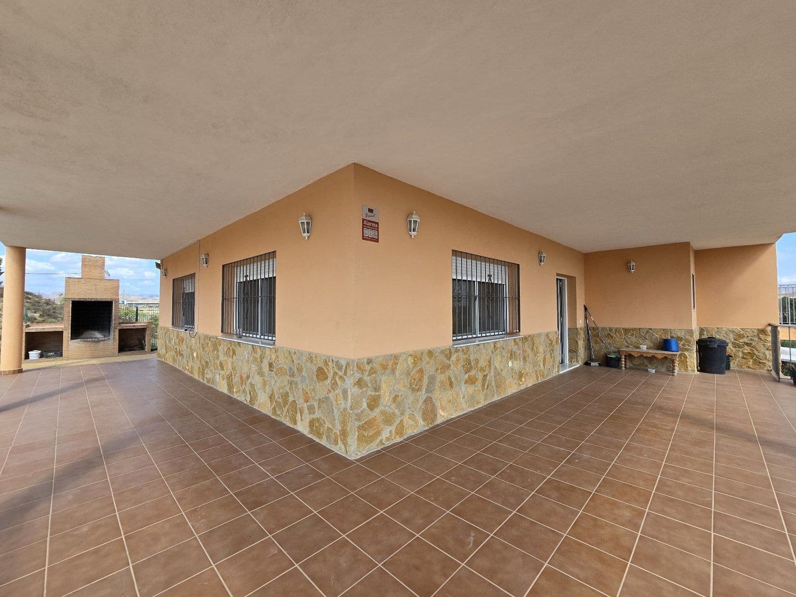 Chalet de 3 habitaciones en Antas en venta con piscina garaje - 699.900 € (Ref: 10170283)