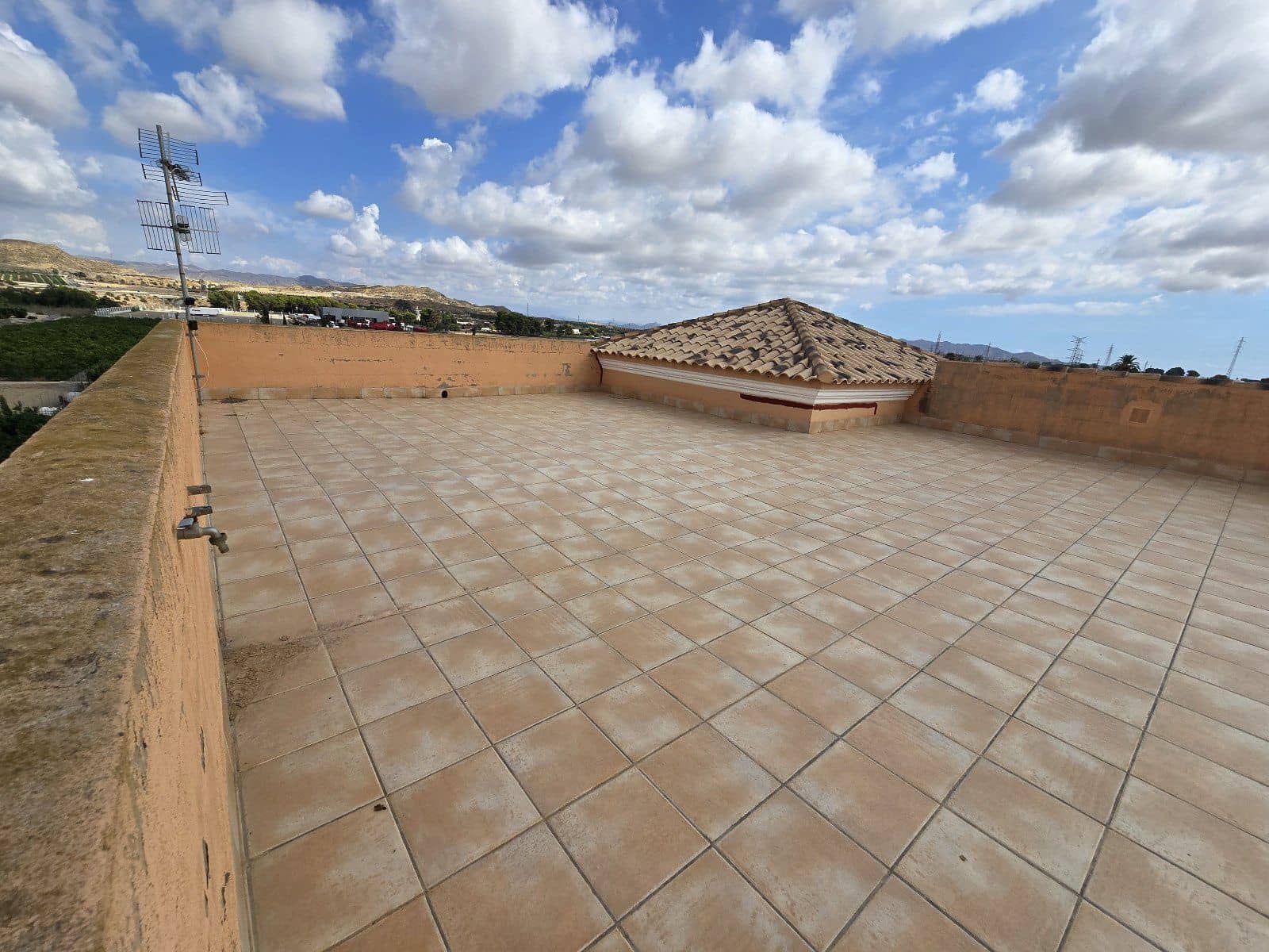 Chalet de 3 habitaciones en Antas en venta con piscina garaje - 699.900 € (Ref: 10170283)