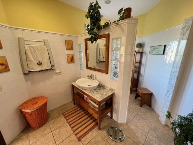 4 sypialnia Willa na sprzedaż w Vera Ciudad, Vera z basenem garażem - 695 000 € (Ref: 7447198)