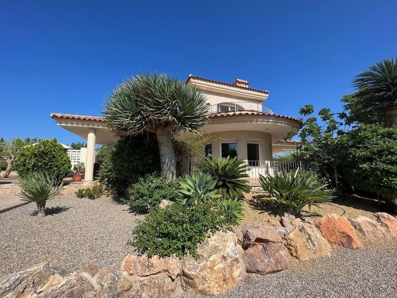 4 slaapkamer Villa te koop in Vera met zwembad garage - € 695.000 (Ref: 7447198)