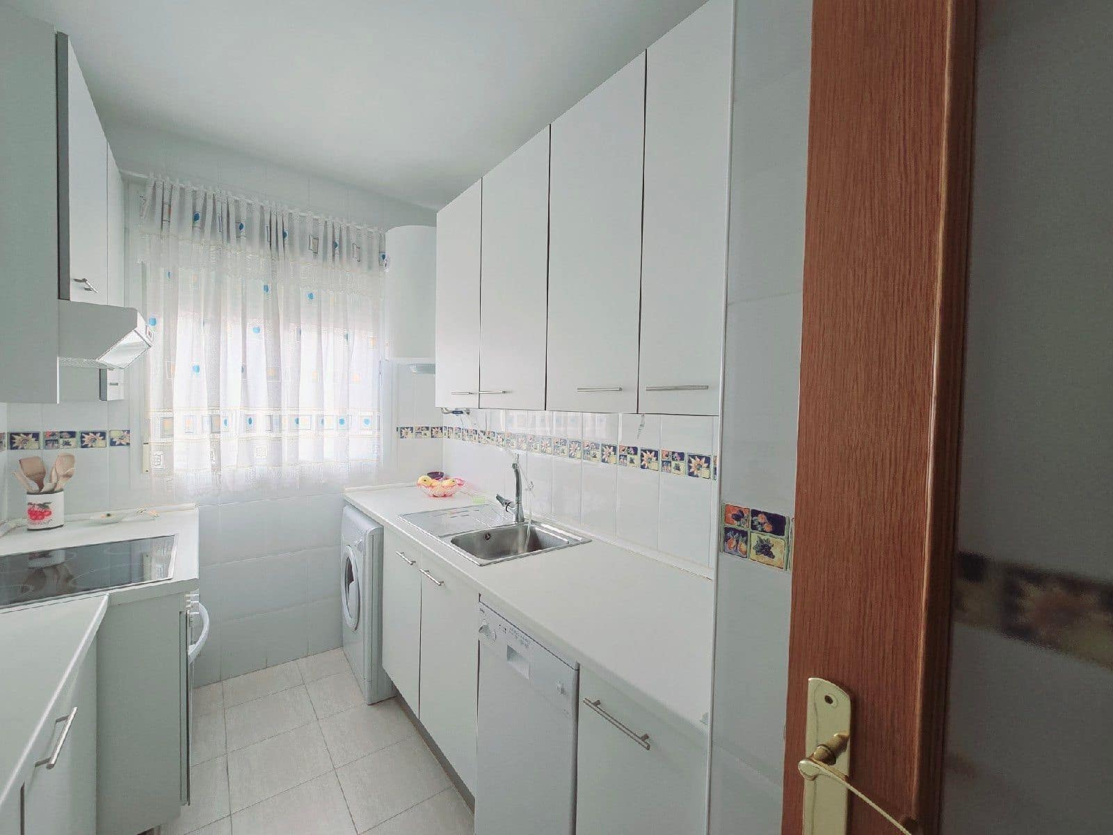 2 makuuhuone Asunto myytävänä paikassa Garrucha mukana 
autotalli - 115 000 € (Ref: 8456189)