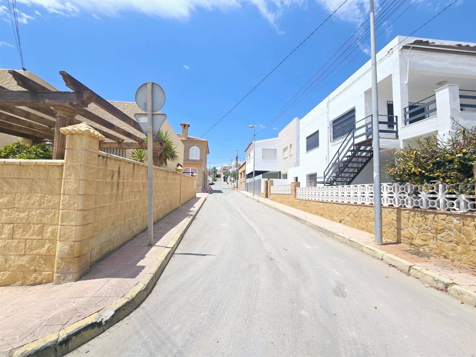 3 makuuhuone Omakotitalo myytävänä paikassa Vera - 199 000 € (Ref: 8598121)