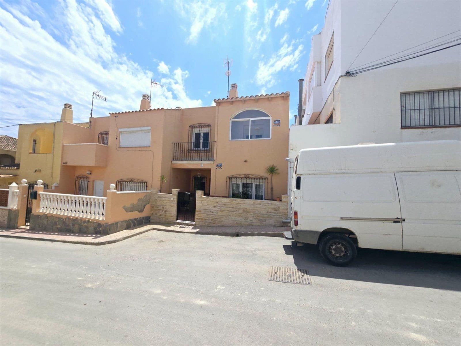 3 makuuhuone Omakotitalo myytävänä paikassa Vera - 199 000 € (Ref: 8598121)