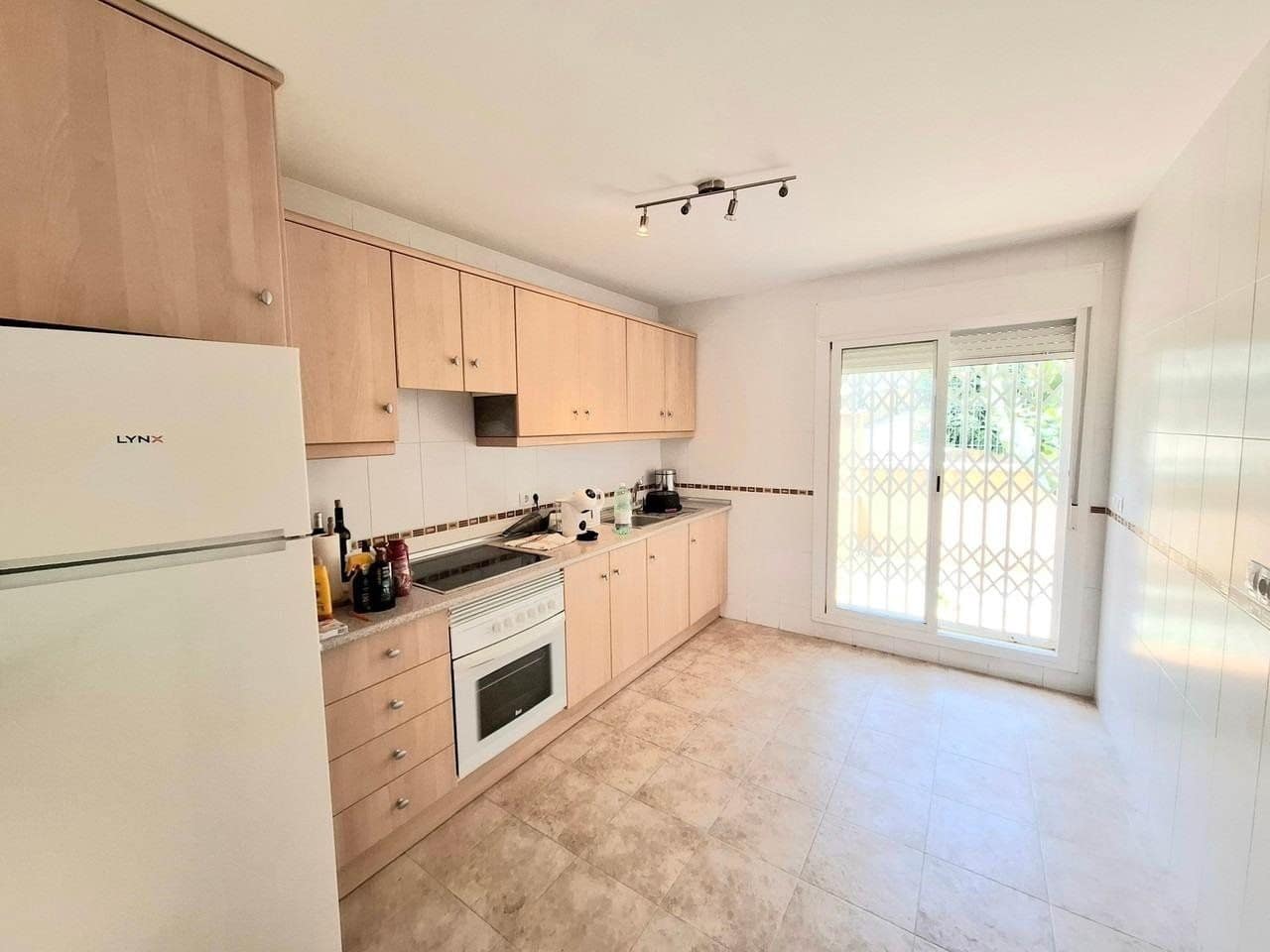 2 makuuhuone Omakotitalo myytävänä paikassa Cuevas del Almanzora mukana uima-altaan 
autotalli - 139 995 € (Ref: 8655507)