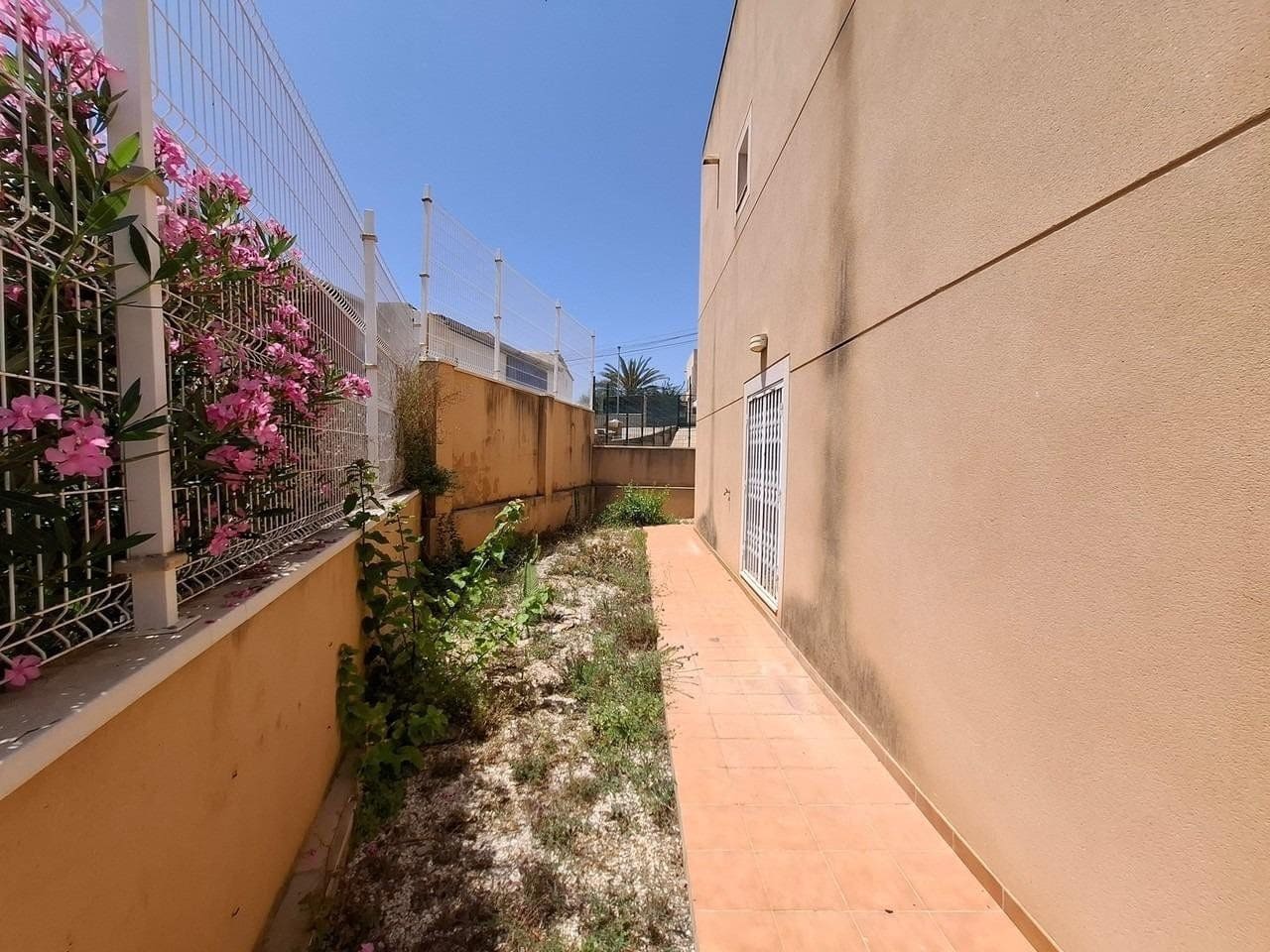 2 makuuhuone Omakotitalo myytävänä paikassa Cuevas del Almanzora mukana uima-altaan 
autotalli - 139 995 € (Ref: 8655507)