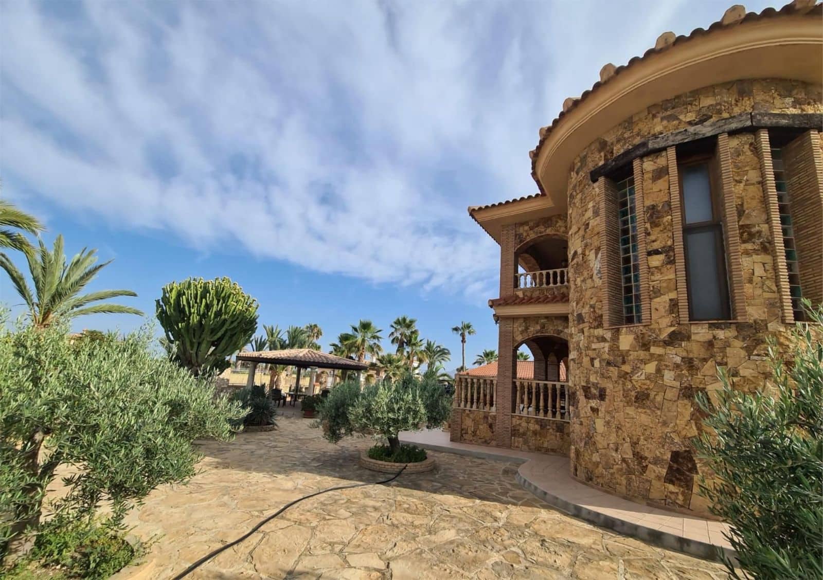 4 soverom Villa til salgs i Vera med svømmebasseng garasje - € 2 100 000 (Ref: 8692077)