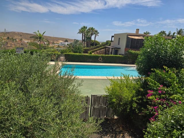 2 soveværelse Penthouse til salg i Valle del Este, Vera med swimmingpool - € 140.000 (Ref: 9059471)