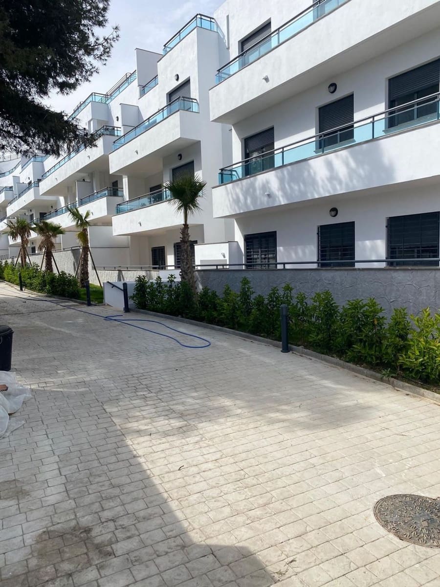 3 soveværelse Lejlighed til salg i Garrucha med swimmingpool garage - € 280.000 (Ref: 9379783)