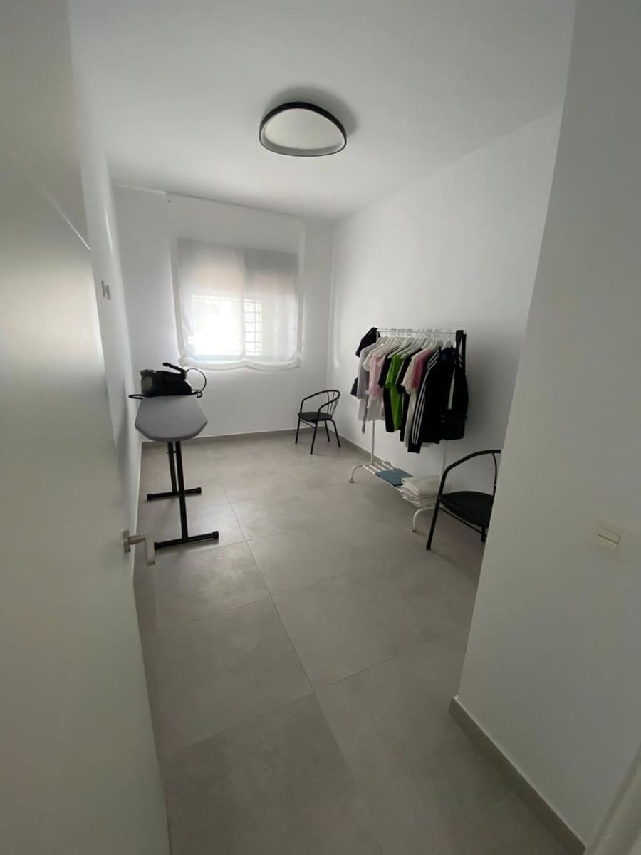 3 soveværelse Lejlighed til salg i Garrucha med swimmingpool garage - € 280.000 (Ref: 9379783)