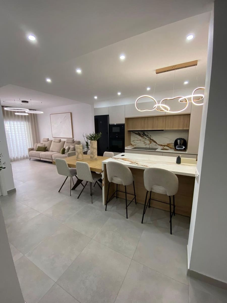 3 soveværelse Lejlighed til salg i Garrucha med swimmingpool garage - € 280.000 (Ref: 9379783)