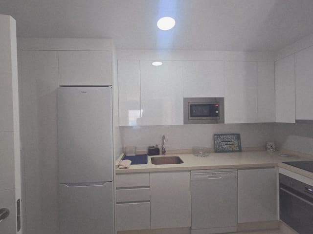 Piso de 3 habitaciones en Garrucha en venta con piscina garaje - 260.000 € (Ref: 9379797)