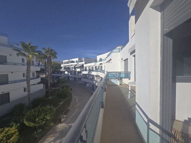 Piso de 3 habitaciones en Garrucha en venta con piscina garaje - 260.000 € (Ref: 9379797)