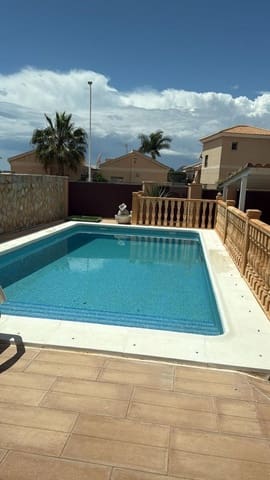 Chalet de 3 habitaciones en Pulpí en venta con piscina garaje - 447.000 € (Ref: 9379808)