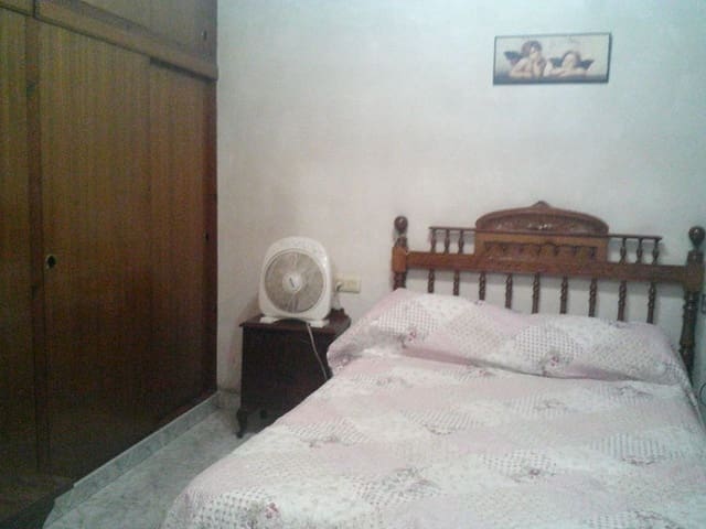 7 soverom Villa til salgs i Garrucha med garasje - € 259 000 (Ref: 9379831)