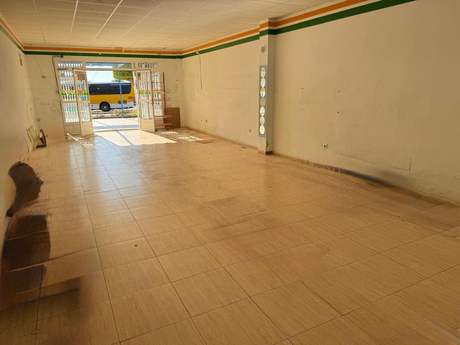 Komercyjne na sprzedaż w Mojacar - 145 000 € (Ref: 9379837)