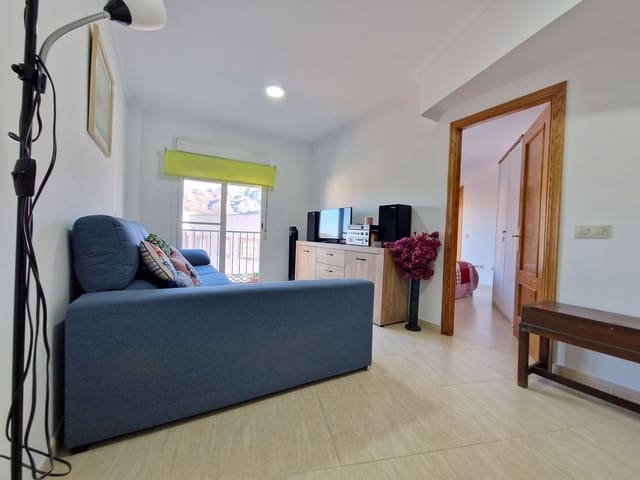 Piso de 3 habitaciones en Turre en venta con piscina - 126.000 € (Ref: 9379845)
