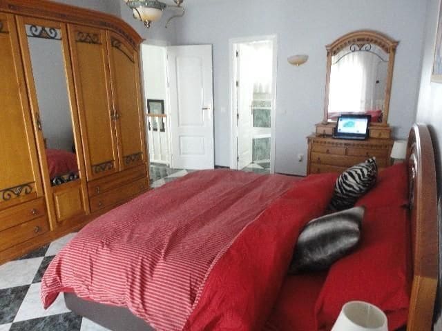 4 slaapkamer Villa te koop in Vera met garage - € 550.000 (Ref: 9379853)
