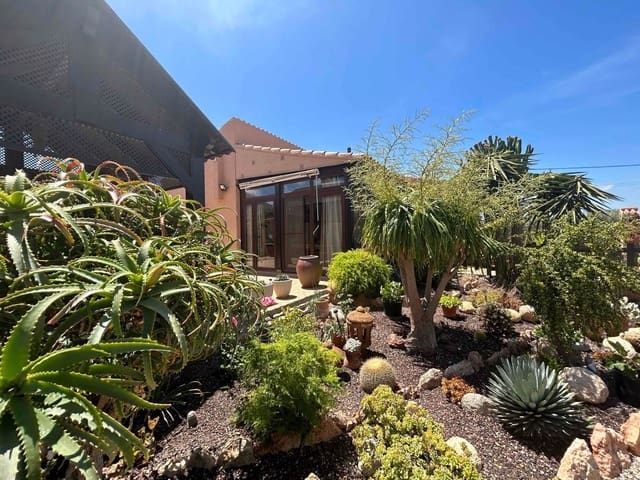 4 makuuhuone Huvila myytävänä paikassa Mojácar mukana uima-altaan - 398 000 € (Ref: 9379858)