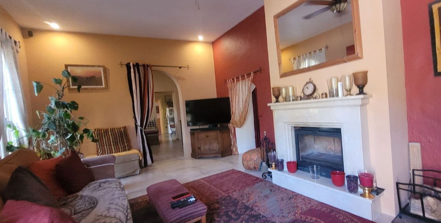 3 bedroom Villa for sale in Cuevas del Almanzora with garage - € 199,950 (Ref: 9405912)