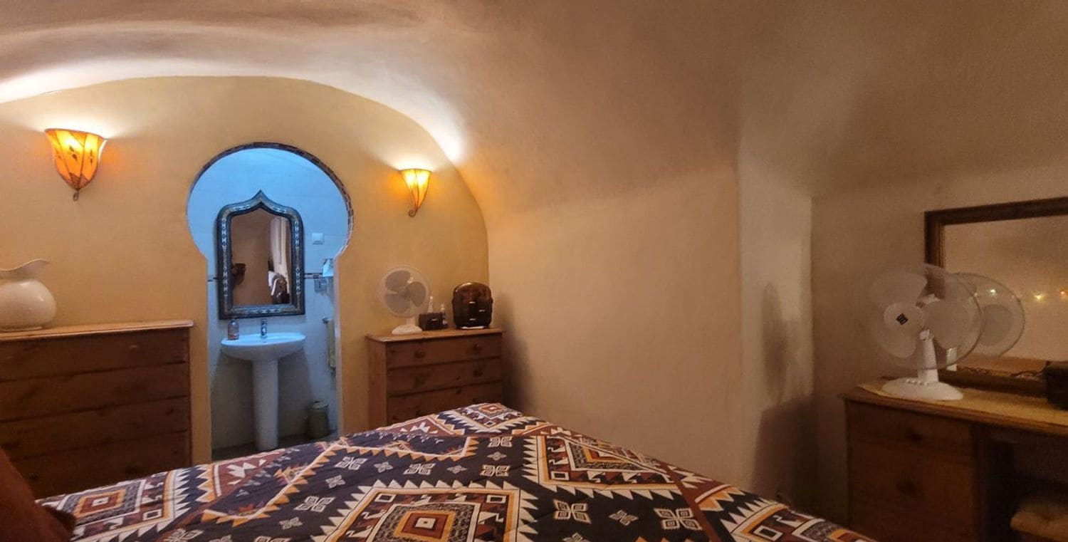 3 bedroom Villa for sale in Cuevas del Almanzora with garage - € 199,950 (Ref: 9405912)