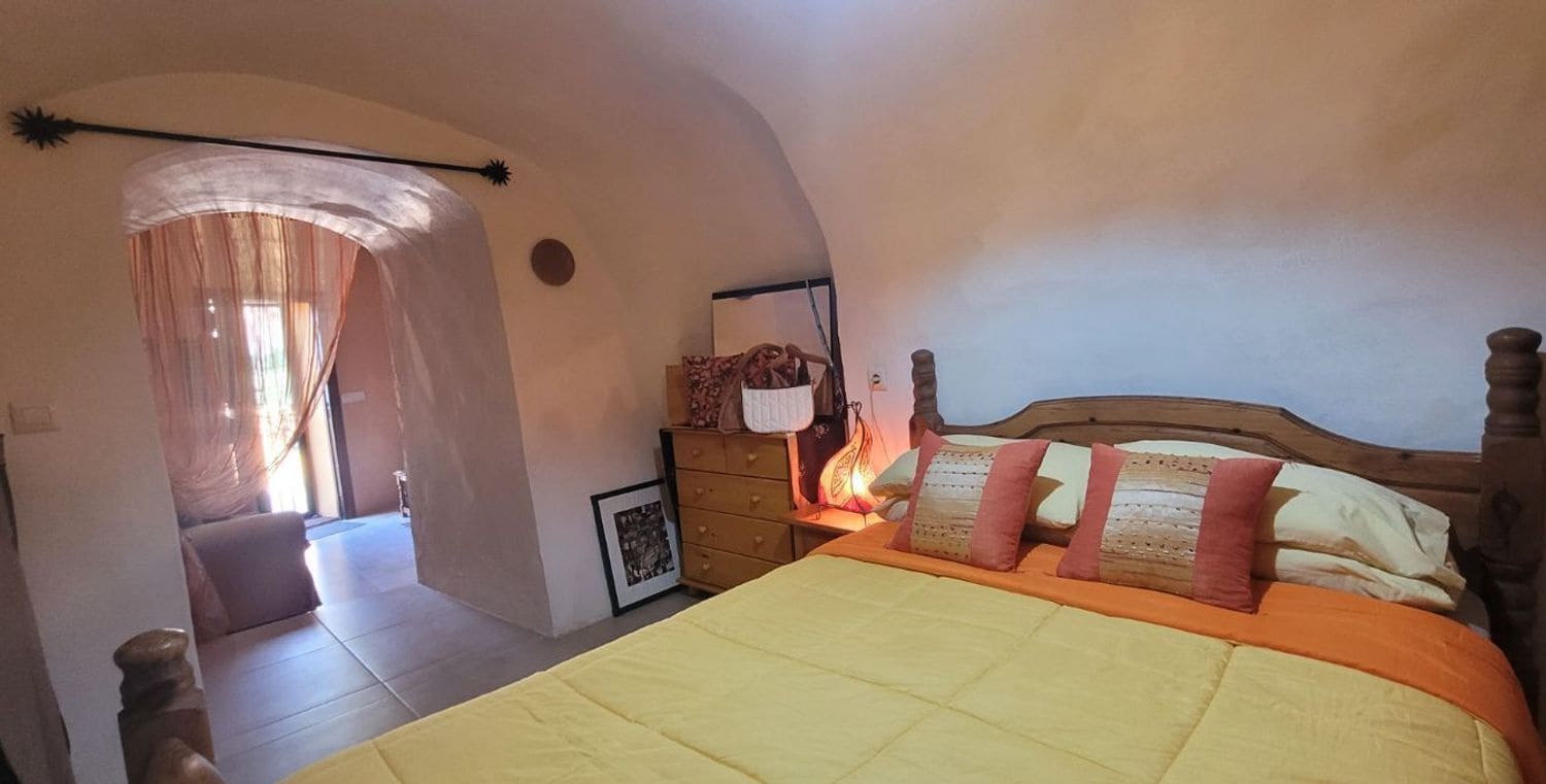 3 bedroom Villa for sale in Cuevas del Almanzora with garage - € 199,950 (Ref: 9405912)