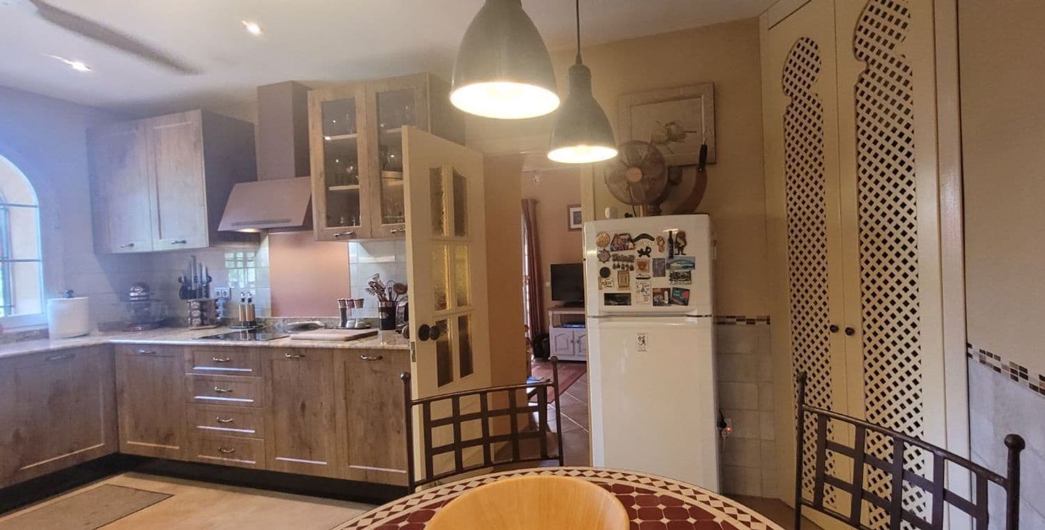 3 bedroom Villa for sale in Cuevas del Almanzora with garage - € 199,950 (Ref: 9405912)