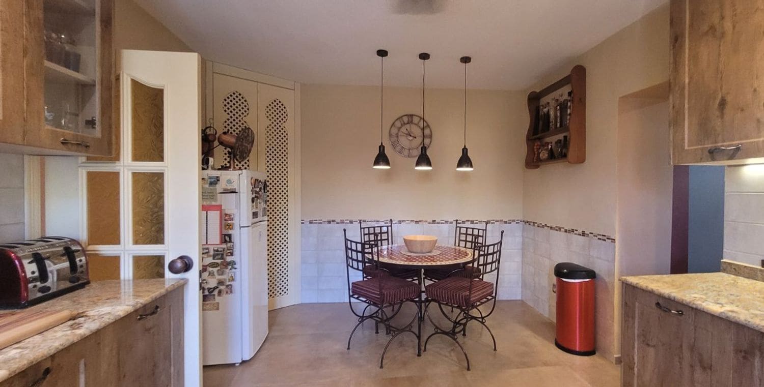 3 bedroom Villa for sale in Cuevas del Almanzora with garage - € 199,950 (Ref: 9405912)