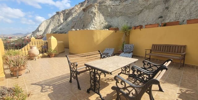 3 bedroom Villa for sale in Cuevas del Almanzora with garage - € 199,950 (Ref: 9405912)