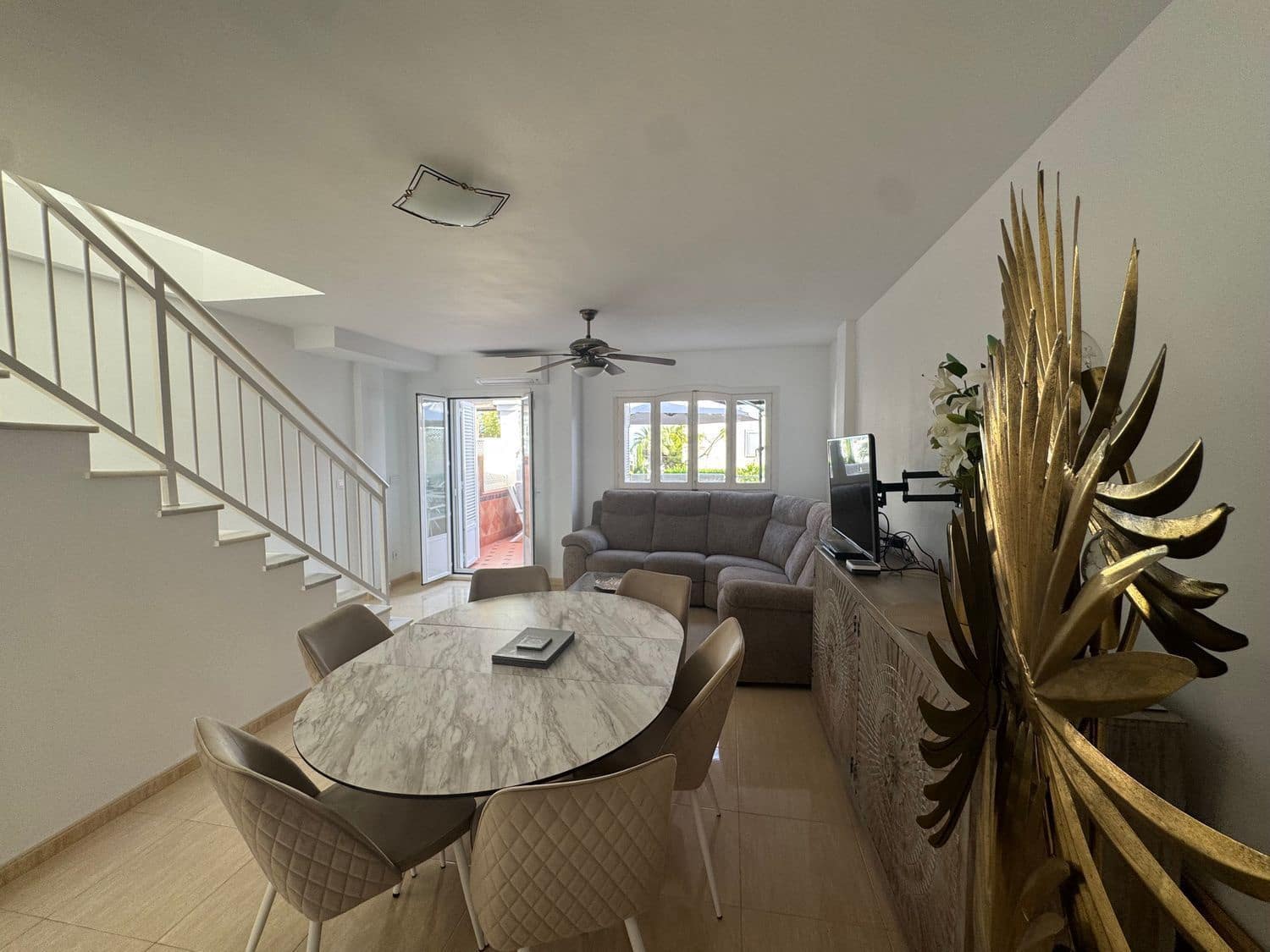 3 soveværelse Byhus til salg i Mojacar med swimmingpool garage - € 325.000 (Ref: 9410406)