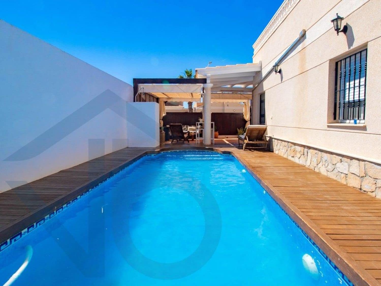 2 makuuhuone Huvila myytävänä paikassa San Juan de los Terreros mukana uima-altaan - 280 000 € (Ref: 9414551)