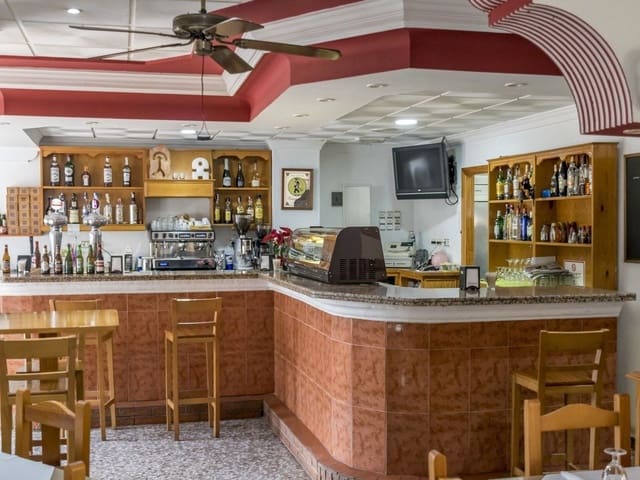 Comercial para venda em Las Marinas - Pueblo Laguna, Vera - 320 000 € (Ref: 9417669)