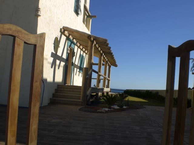 5 Zimmer Villa zu verkaufen in Cala Marqués, Vera mit Pool - 1.100.000 € (Ref: 9417671)