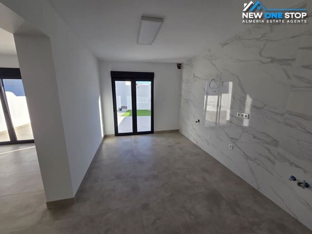 4 bedroom Villa for sale in Mojácar with garage - € 445,000 (Ref: 9426261)