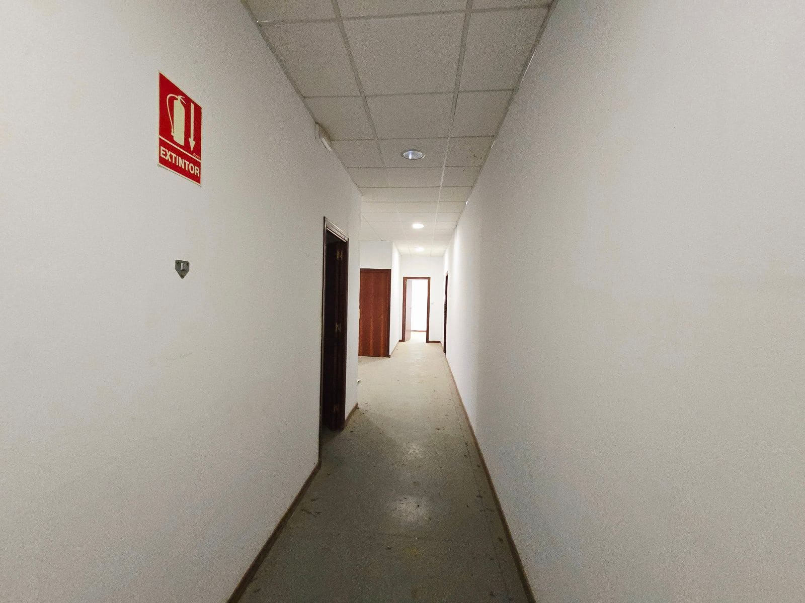 Commercial for rent in Los Gallardos - € 2,500 (Ref: 9432465)