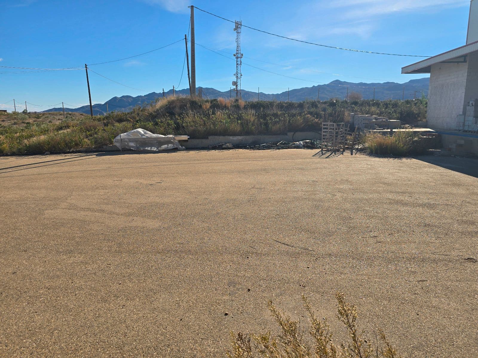 Commercial for rent in Los Gallardos - € 2,500 (Ref: 9432465)