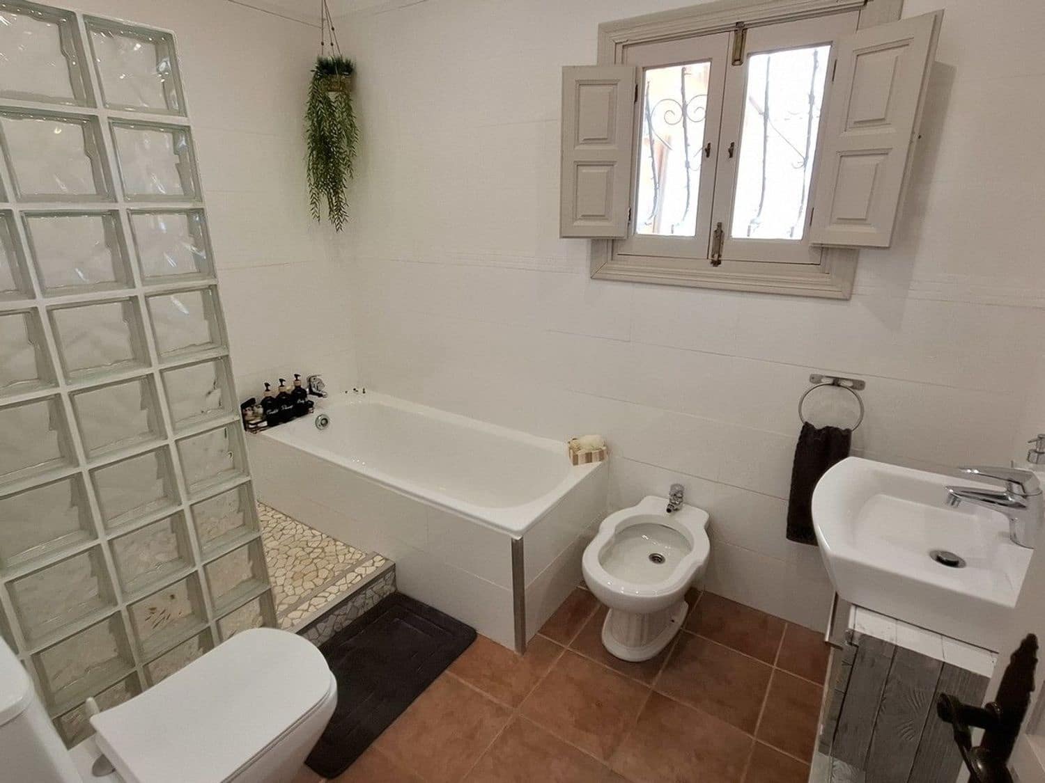 6 soveværelse Villa til salg i Almeria by med swimmingpool garage - € 575.000 (Ref: 9441967)