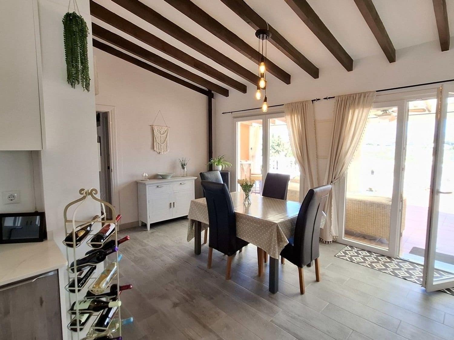 6 soveværelse Villa til salg i Almeria by med swimmingpool garage - € 575.000 (Ref: 9441967)