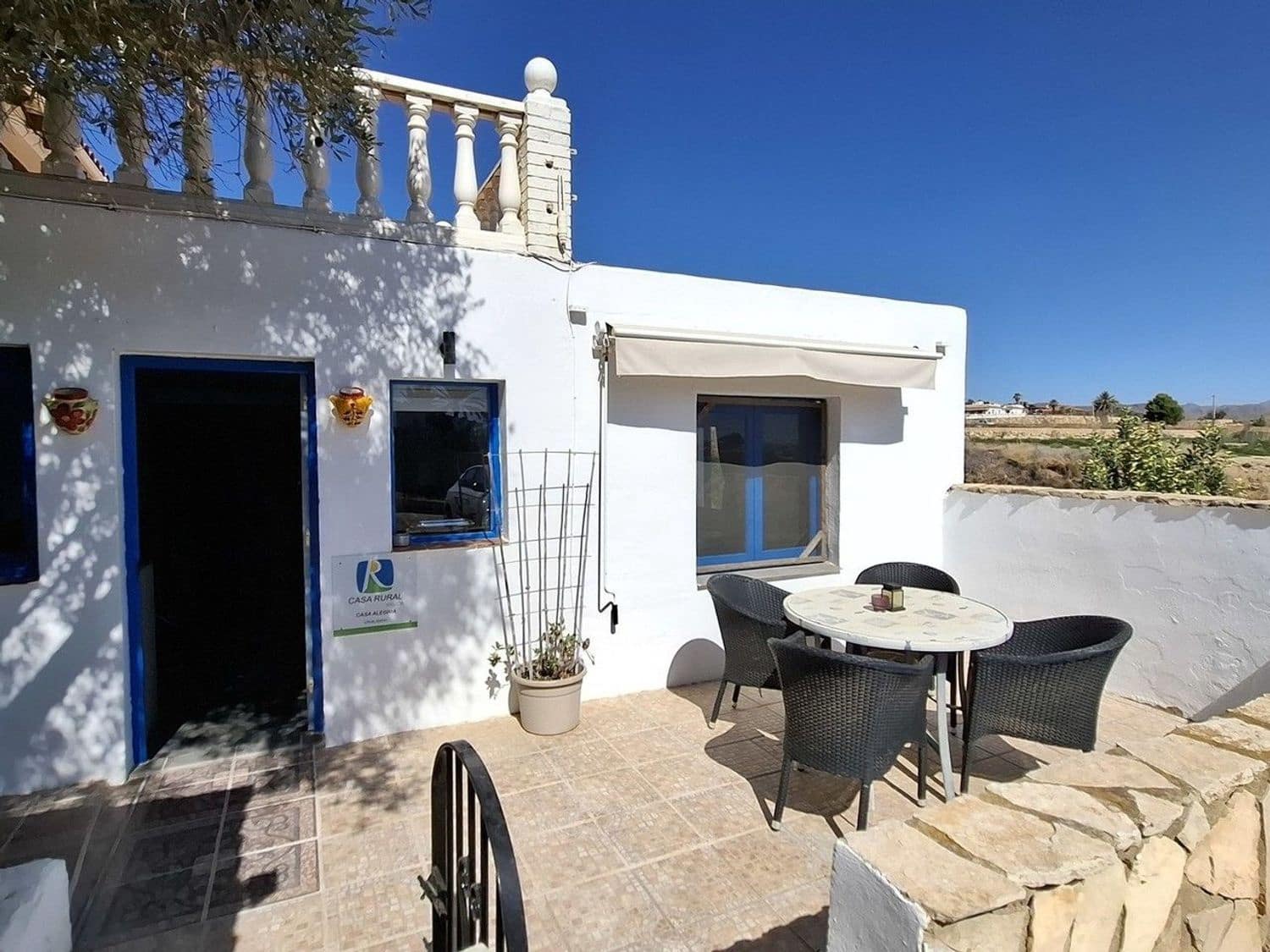 6 soveværelse Villa til salg i Almeria by med swimmingpool garage - € 575.000 (Ref: 9441967)