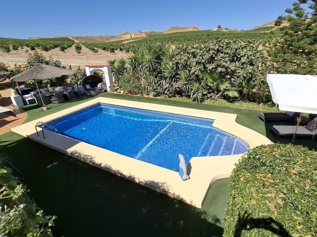 6 soveværelse Villa til salg i Almería by med swimmingpool garage - € 575.000 (Ref: 9441967)
