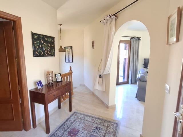 3 quarto Moradia para venda em Almeria cidade com piscina garagem - 390 000 € (Ref: 9441968)