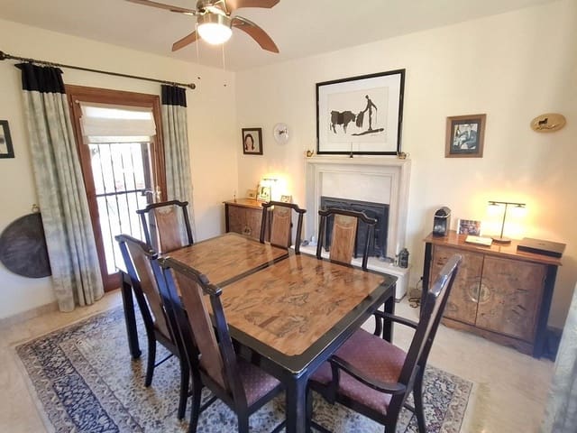 3 quarto Moradia para venda em Almeria cidade com piscina garagem - 390 000 € (Ref: 9441968)