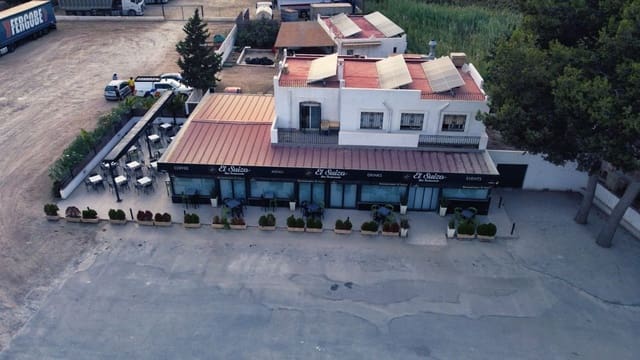 Kaupallinen myytävänä paikassa Garrucha - 1 200 000 € (Ref: 9445468)