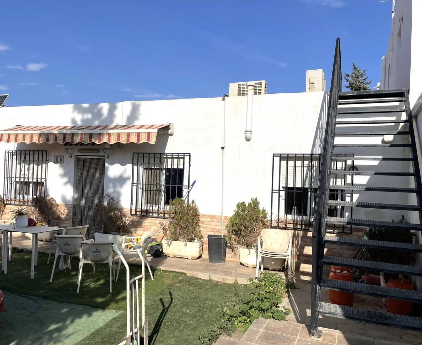 Erhverv til salg i Garrucha - € 1.200.000 (Ref: 9445468)