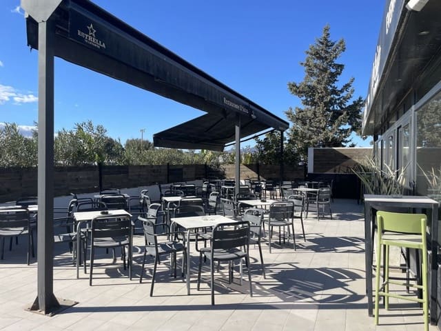 Commercial for sale in Garrucha - € 1,200,000 (Ref: 9445468)