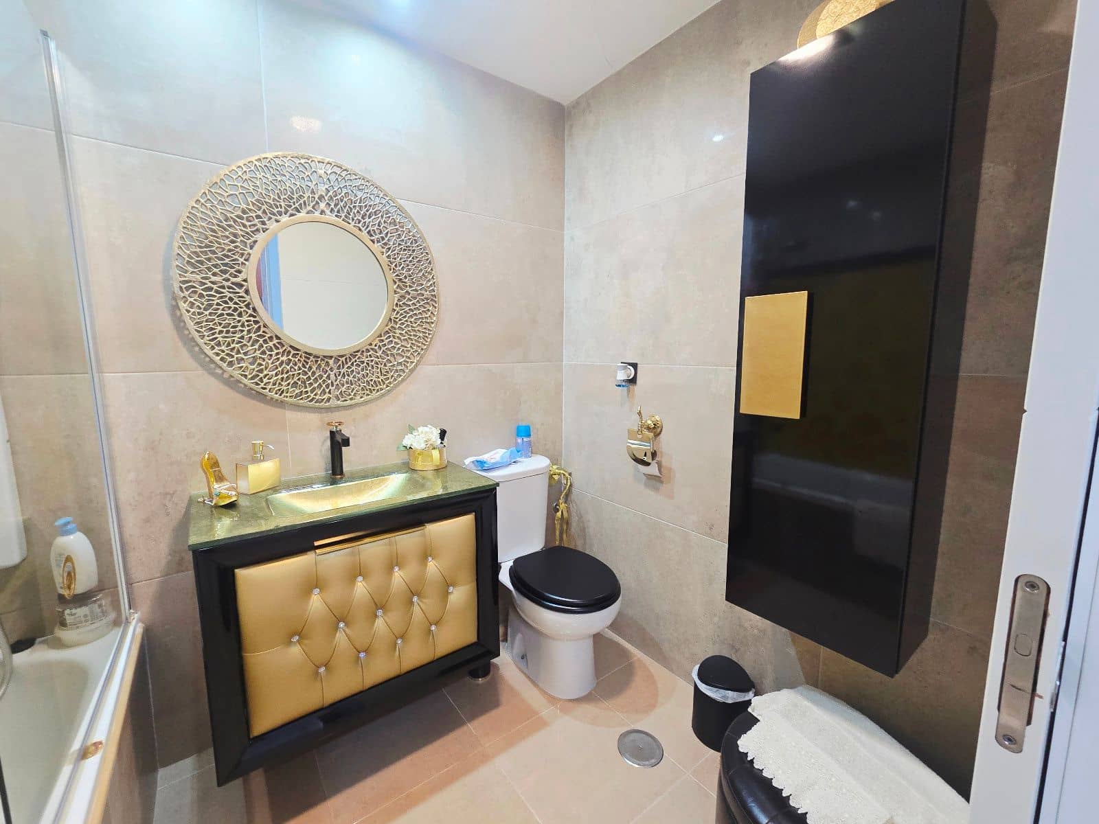 2 makuuhuone Asunto myytävänä paikassa Vera mukana uima-altaan 
autotalli - 185 000 € (Ref: 9455699)