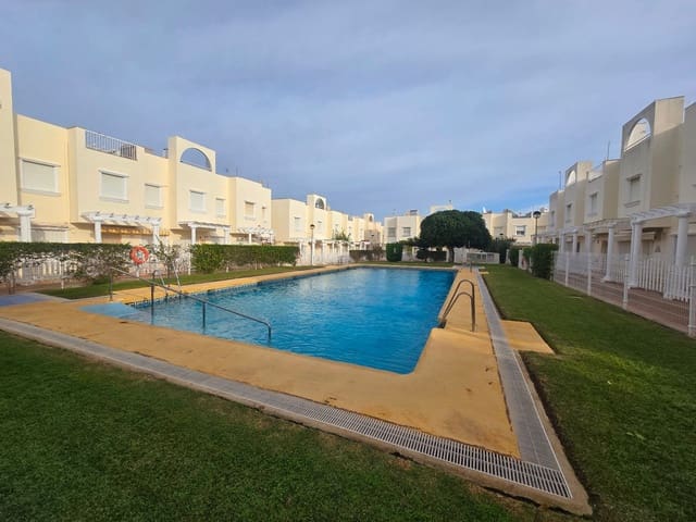 3 Zimmer Haus zu verkaufen in Las Marinas - Pueblo Laguna, Vera mit Pool - 200.000 € (Ref: 9460747)