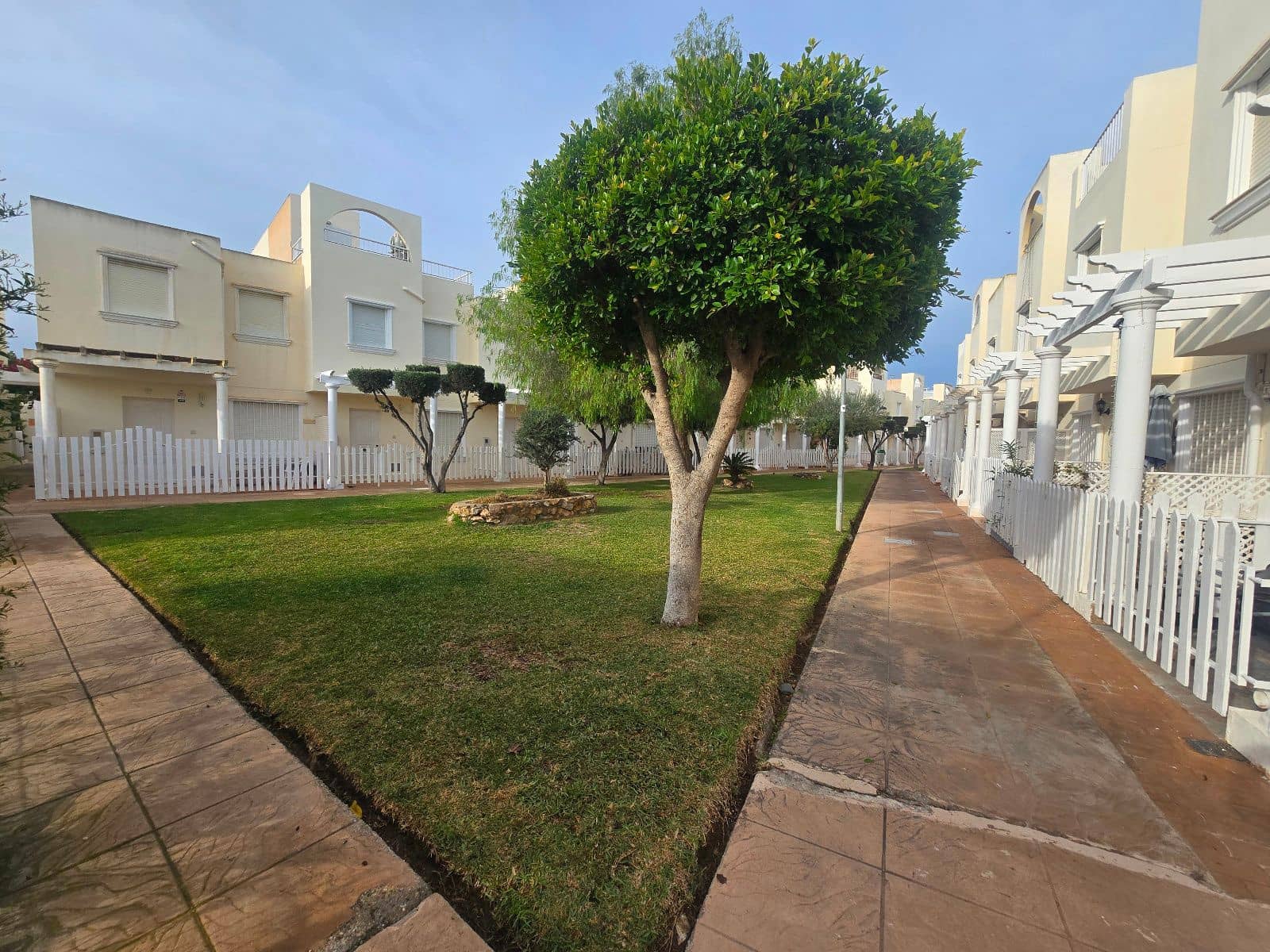 3 bedroom Townhouse for sale in Vera with pool - € 200,000 (Ref: 9460747)