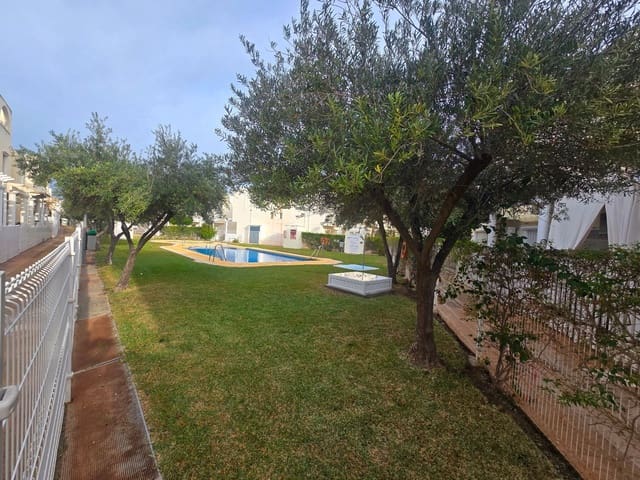 3 Zimmer Haus zu verkaufen in Las Marinas - Pueblo Laguna, Vera mit Pool - 200.000 € (Ref: 9460747)