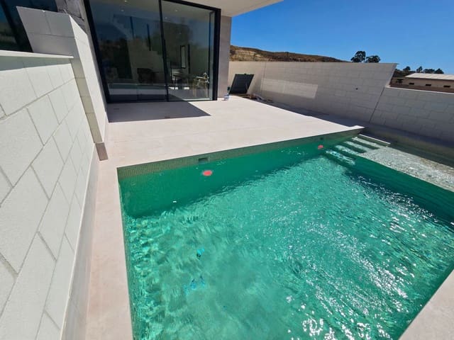 Casa de 3 habitaciones en Valle del Este, Vera en venta con piscina garaje - 289.000 € (Ref: 9471779)